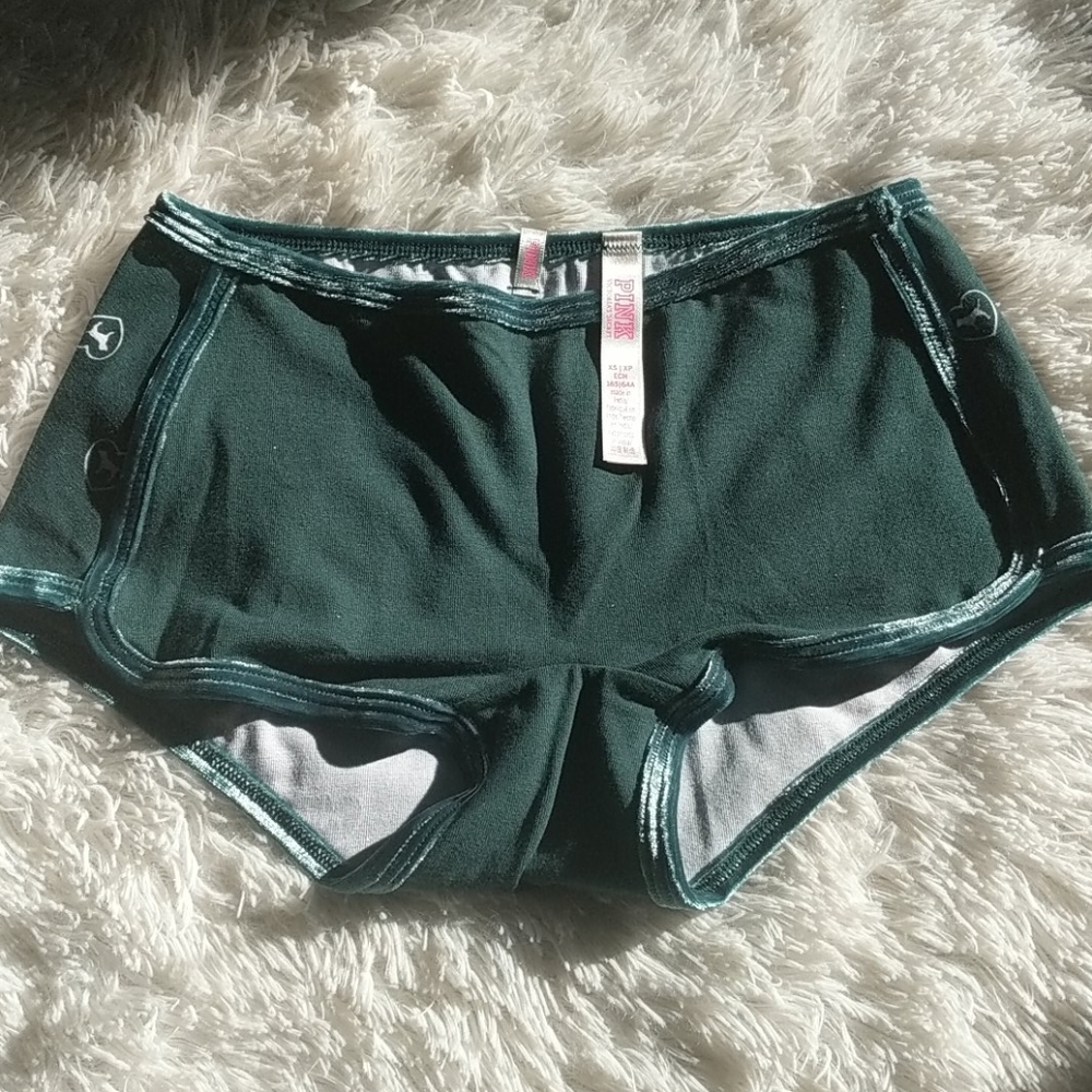 💚 PINK Victoria Secret Boyshort Underwear